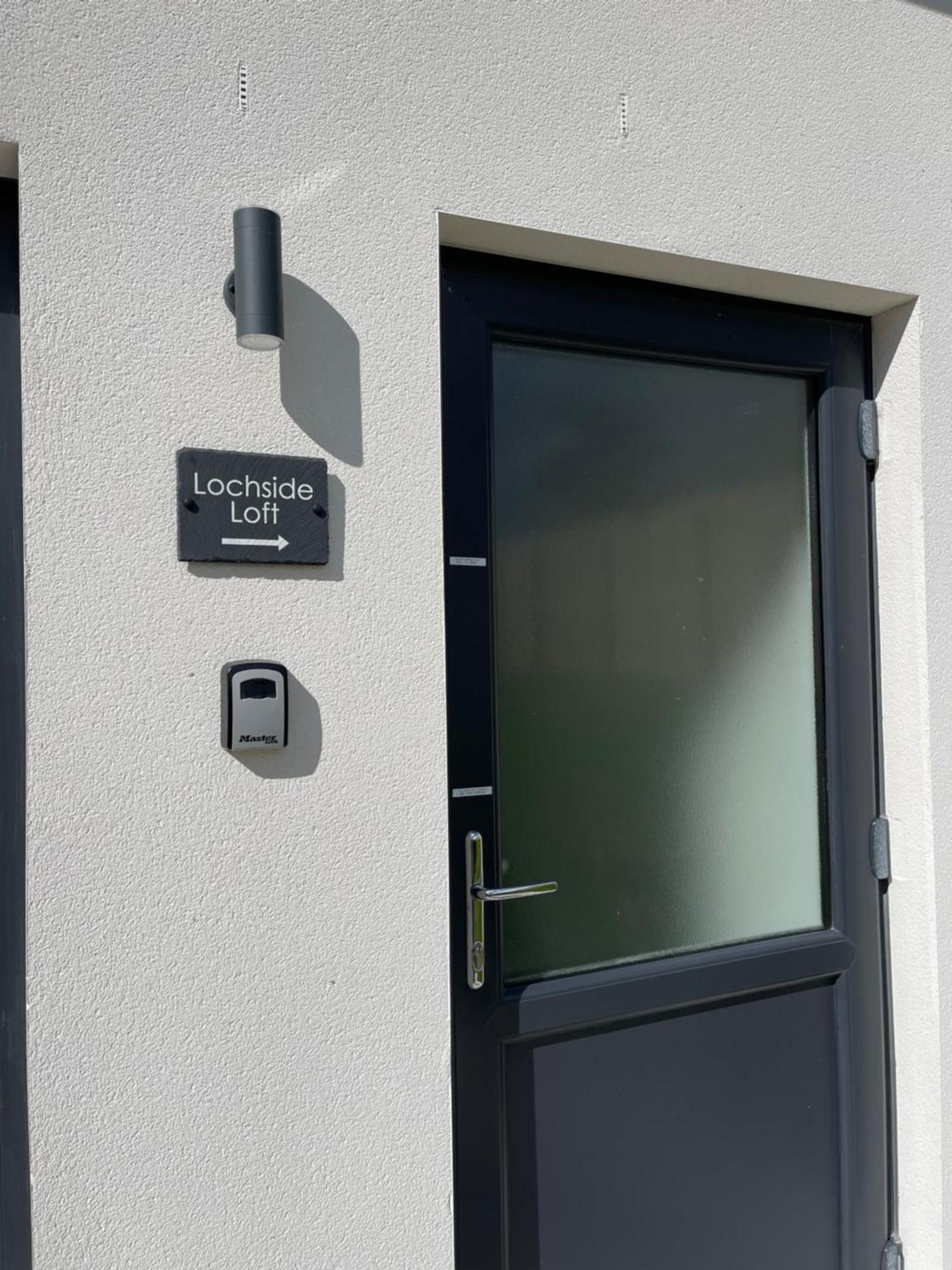 Lochside Loft - Self Catering Apartment For 2 In A Great Location For Inverness Airport And Both Cabot Highlands & Nairn Golf Courses Exterior foto
